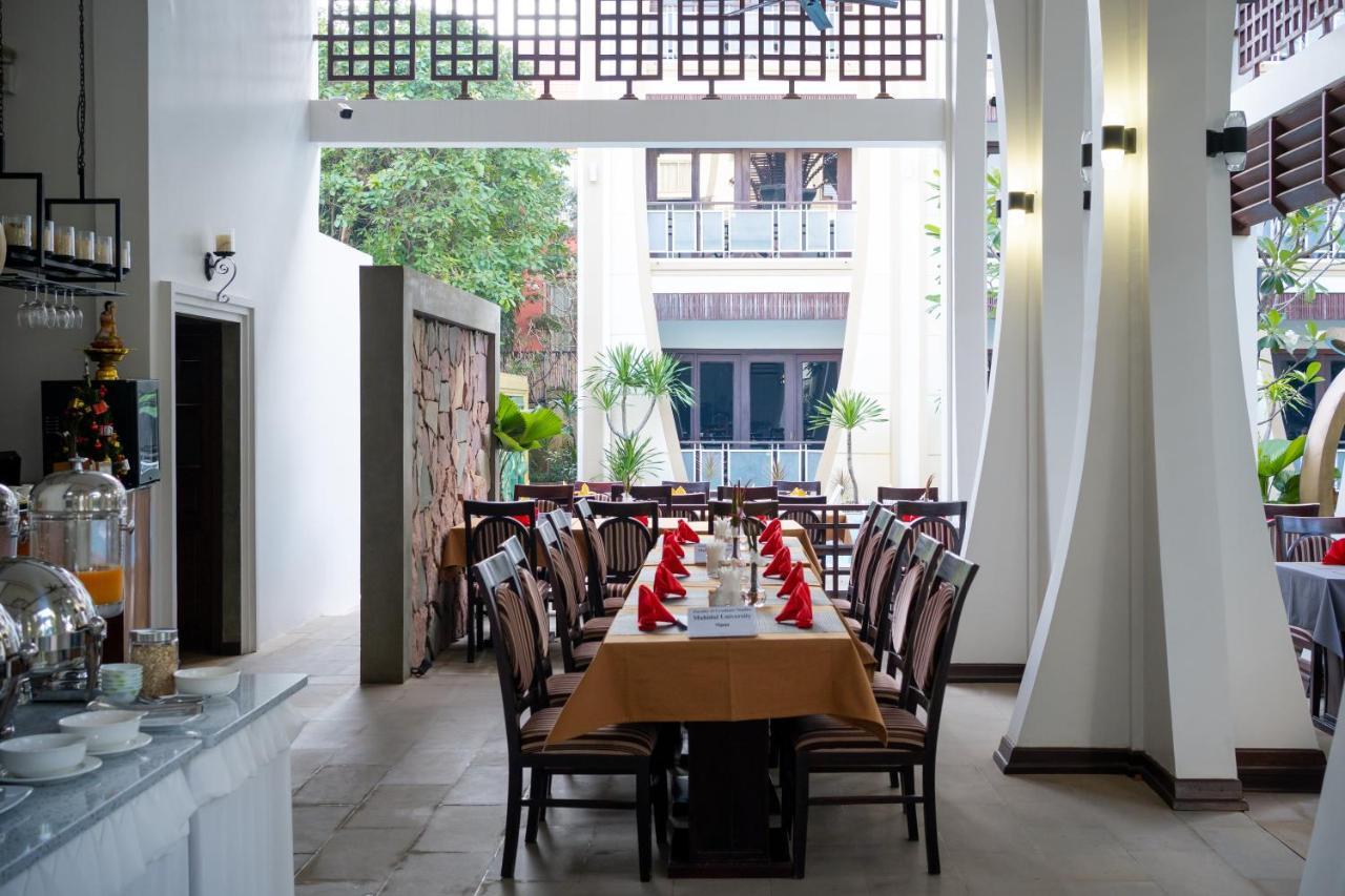 The Night Hotel Siem Reap Exterior foto