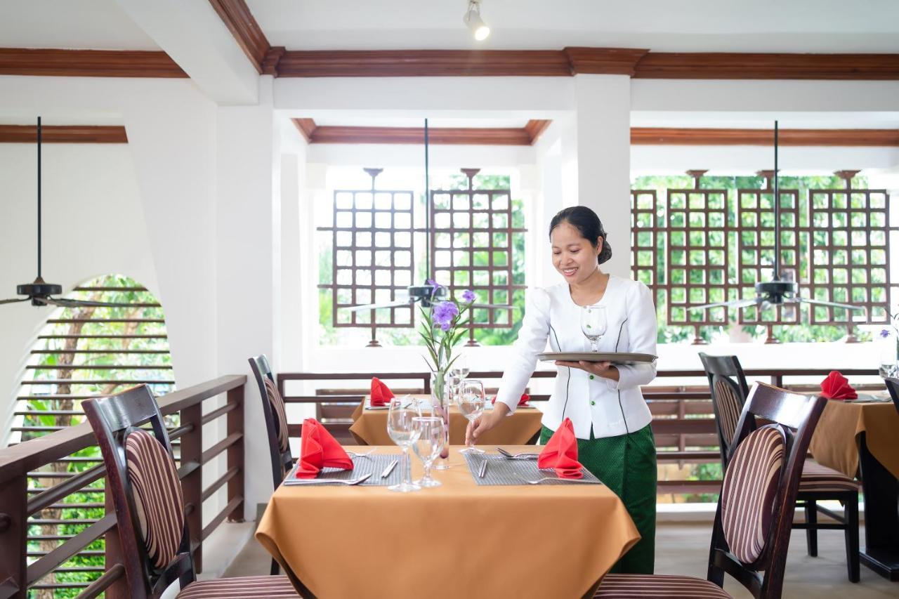 The Night Hotel Siem Reap Exterior foto