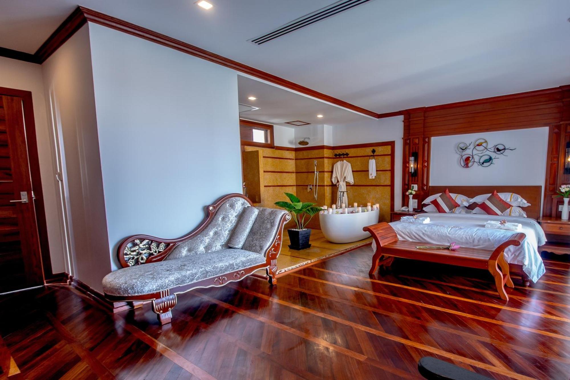 The Night Hotel Siem Reap Exterior foto