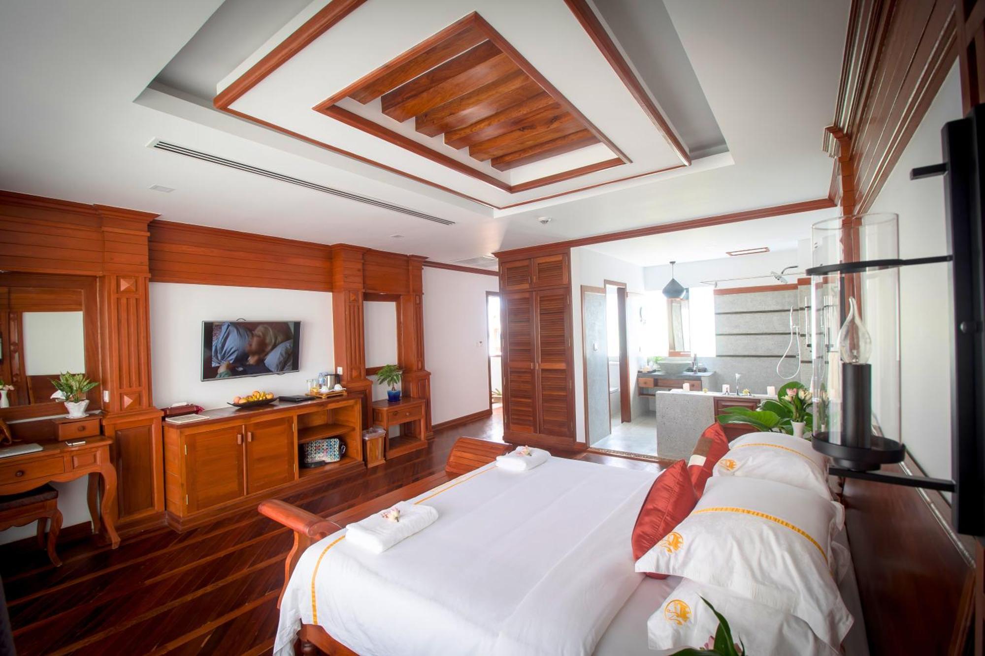 The Night Hotel Siem Reap Exterior foto